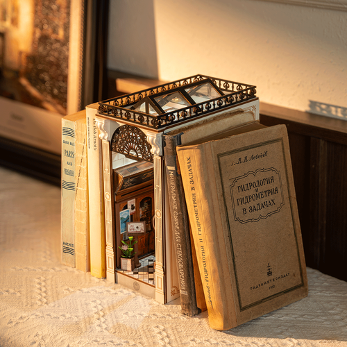 Rolife Book Nook 3D Arcade Dating 148pzs